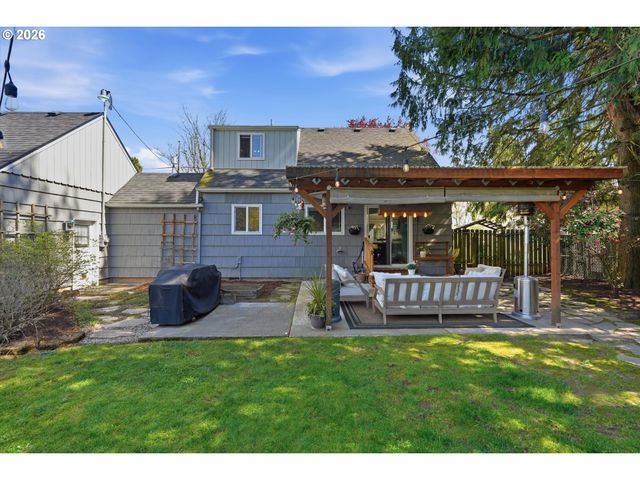 221 Se 109TH Ave, Portland, OR 97216