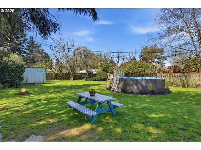 221 Se 109TH Ave, Portland, OR 97216