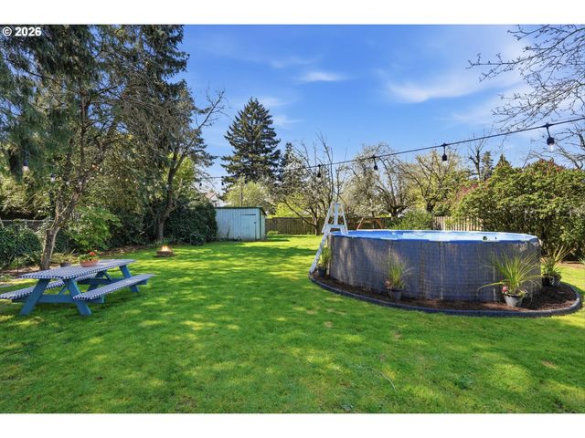 221 Se 109TH Ave, Portland, OR 97216