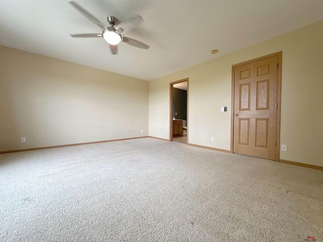 3810 S 189Th Street, Omaha, NE 68130