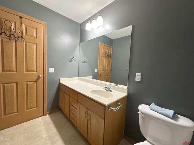 3810 S 189Th Street, Omaha, NE 68130