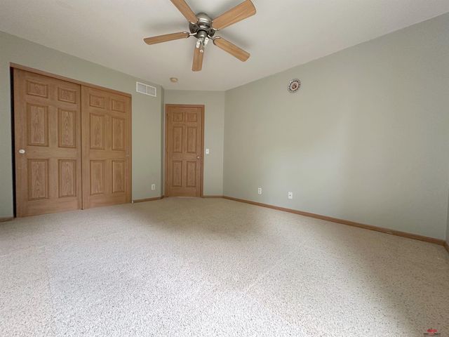 3810 S 189Th Street, Omaha, NE 68130