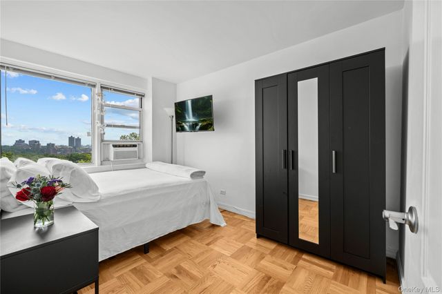 4555 Henry Hudson Parkway A908, Bronx, NY 10471