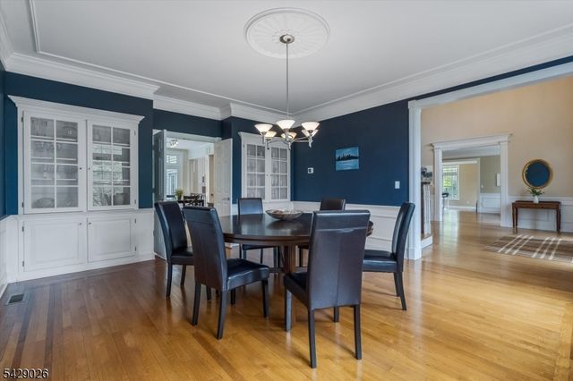 5 Chilton Rd, Chester Twp., NJ 07930
