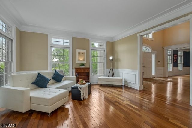 5 Chilton Rd, Chester Twp., NJ 07930