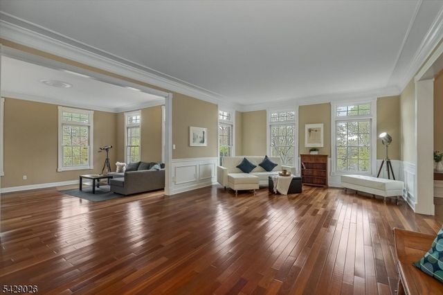 5 Chilton Rd, Chester Twp., NJ 07930