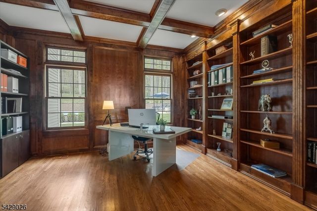 5 Chilton Rd, Chester Twp., NJ 07930