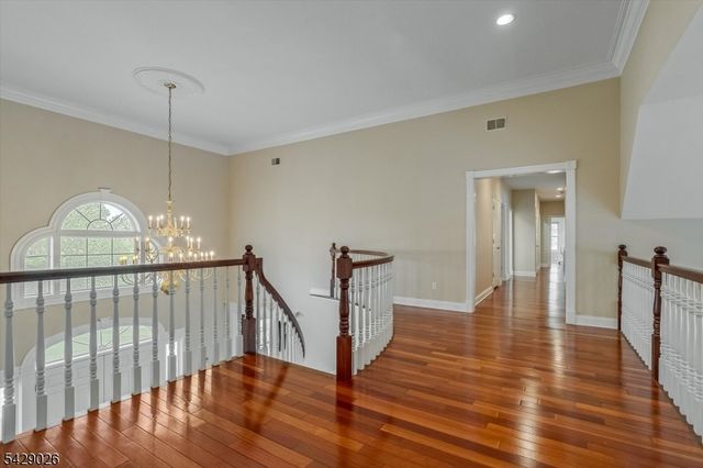 5 Chilton Rd, Chester Twp., NJ 07930
