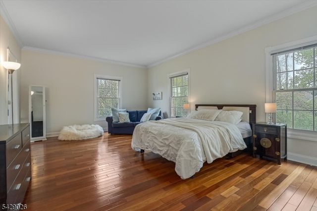 5 Chilton Rd, Chester Twp., NJ 07930