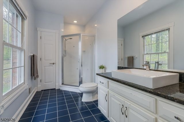 5 Chilton Rd, Chester Twp., NJ 07930