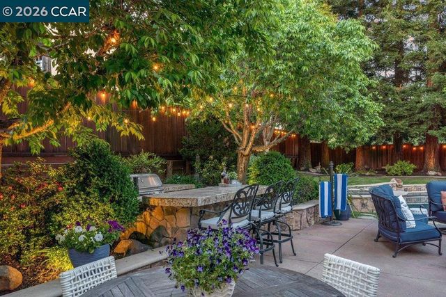 347 Shelterwood Ct, Danville, CA 94506