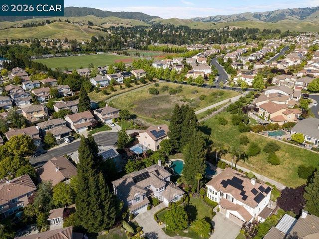 347 Shelterwood Ct, Danville, CA 94506