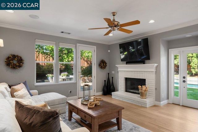 347 Shelterwood Ct, Danville, CA 94506