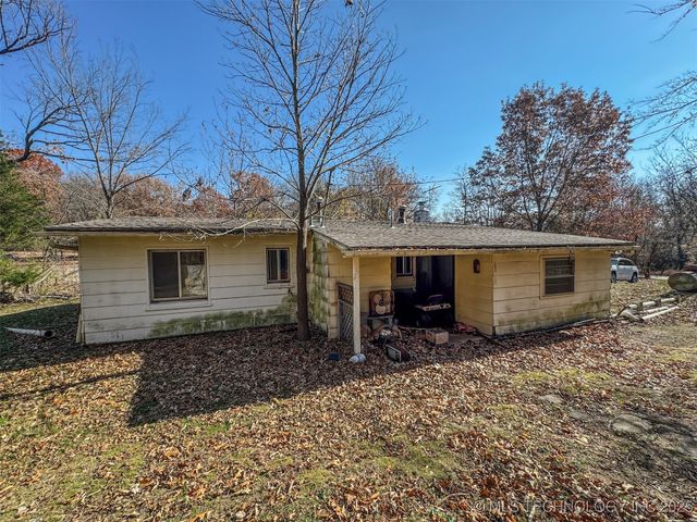 472665 E 780 Road, Stilwell, OK 74960