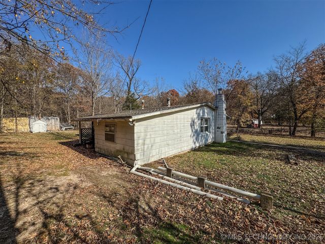 472665 E 780 Road, Stilwell, OK 74960