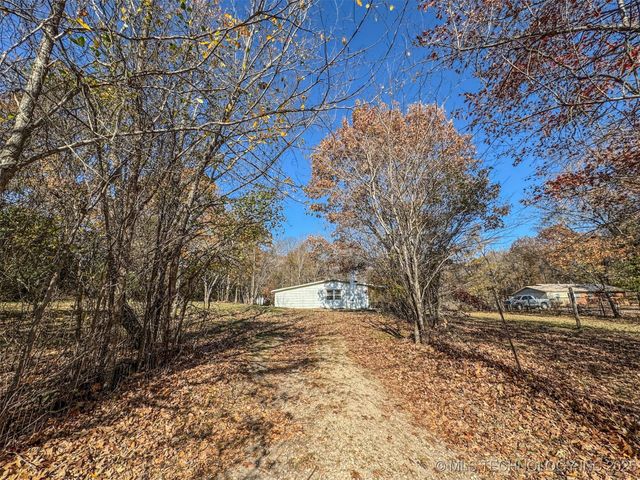 472665 E 780 Road, Stilwell, OK 74960