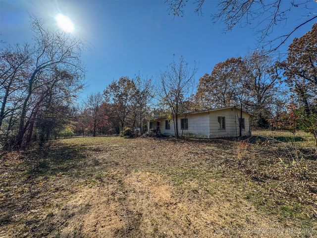 472665 E 780 Road, Stilwell, OK 74960