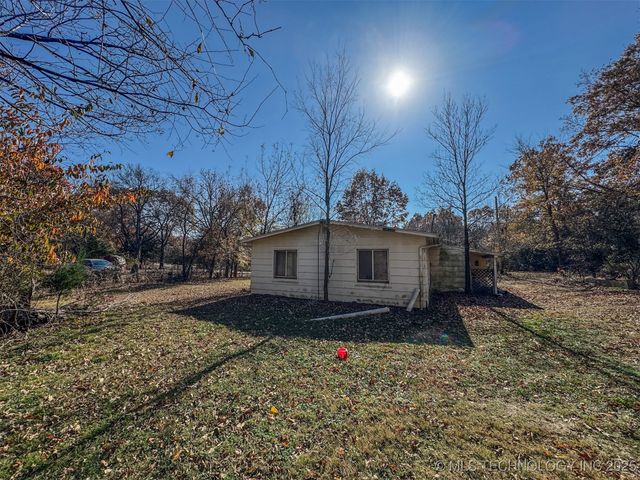 472665 E 780 Road, Stilwell, OK 74960