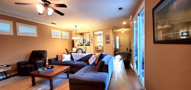 4385 Hovnanian Dr, Sacramento, CA 95834