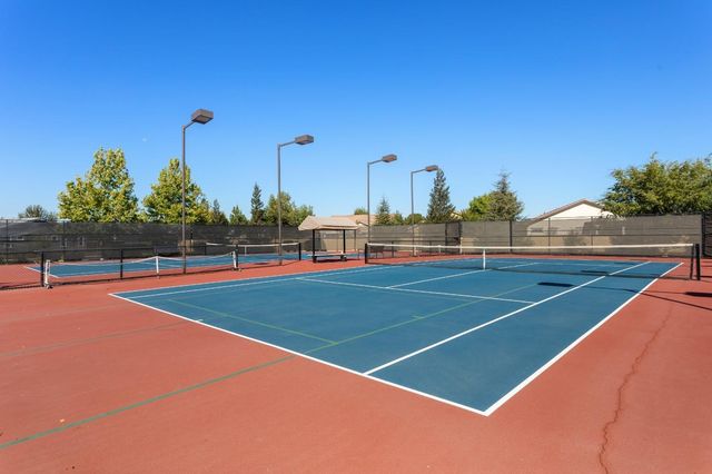 4385 Hovnanian Dr, Sacramento, CA 95834