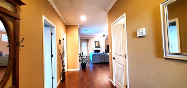 4385 Hovnanian Dr, Sacramento, CA 95834