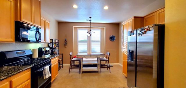 4385 Hovnanian Dr, Sacramento, CA 95834