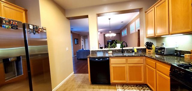 4385 Hovnanian Dr, Sacramento, CA 95834