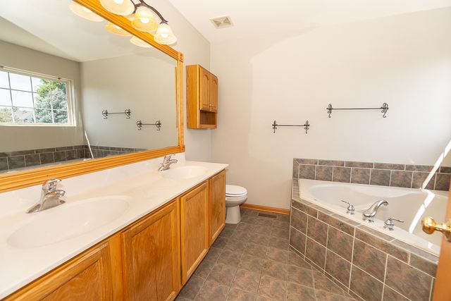 1808 Arbor Gate Drive, Plainfield, IL 60586