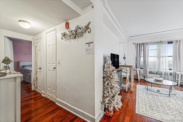 99-60 63rd Road 7S, Rego Park, NY 11374