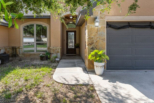 1812 Wandering Trail, Pleasanton, TX 78064