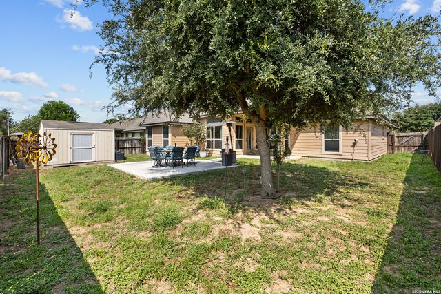 1812 Wandering Trail, Pleasanton, TX 78064