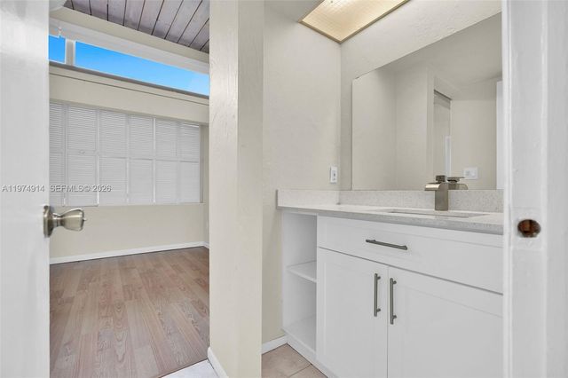 7601 SW 105th Ave, Miami, FL 33173