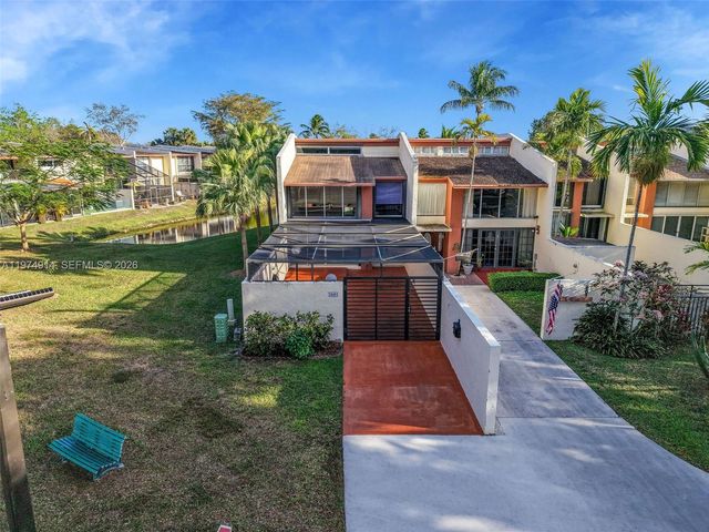 7601 SW 105th Ave, Miami, FL 33173