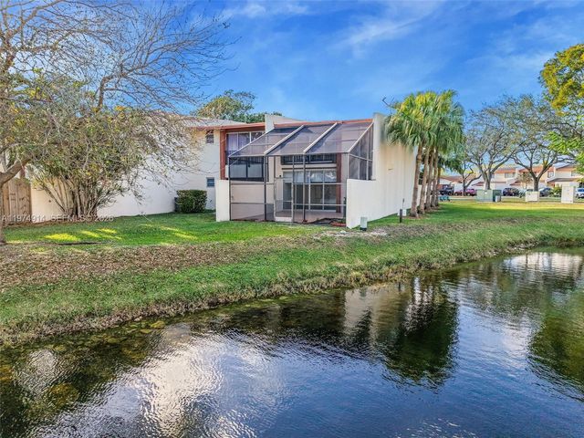 7601 SW 105th Ave, Miami, FL 33173