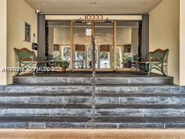 7601 SW 105th Ave, Miami, FL 33173