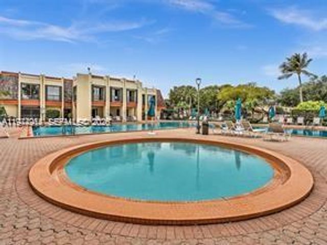 7601 SW 105th Ave, Miami, FL 33173