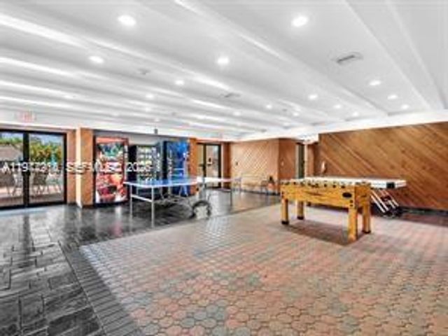 7601 SW 105th Ave, Miami, FL 33173