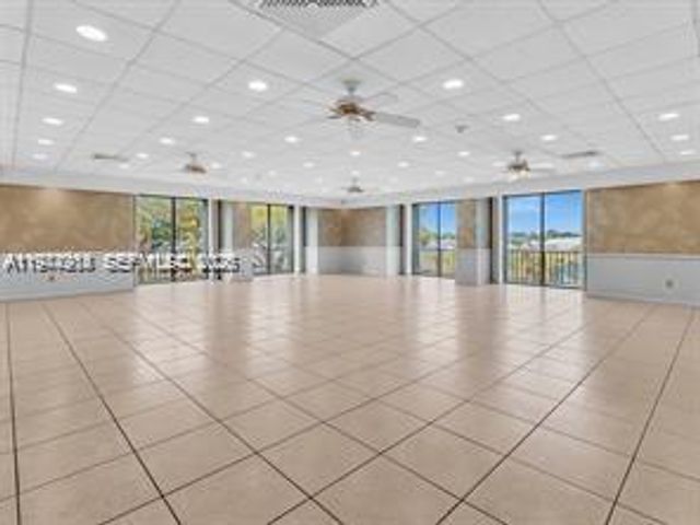7601 SW 105th Ave, Miami, FL 33173
