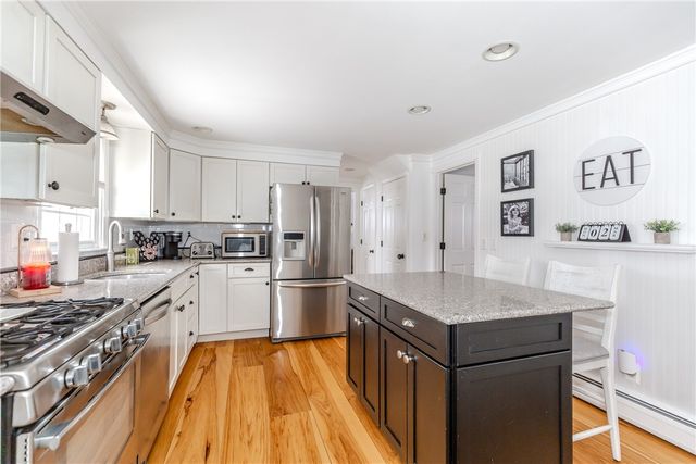 93 Tanglewood Drive, West Warwick, RI 02893