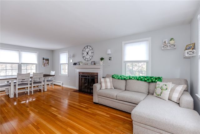 93 Tanglewood Drive, West Warwick, RI 02893