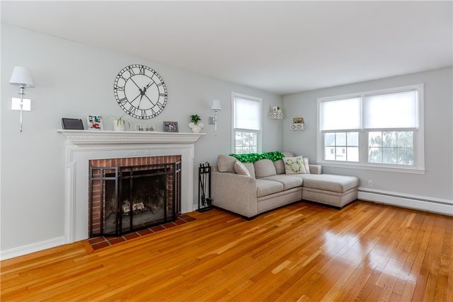 93 Tanglewood Drive, West Warwick, RI 02893