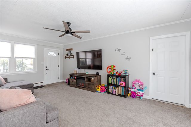 93 Tanglewood Drive, West Warwick, RI 02893