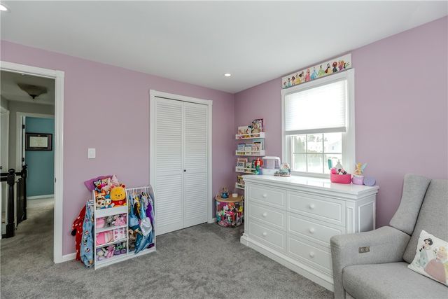 93 Tanglewood Drive, West Warwick, RI 02893