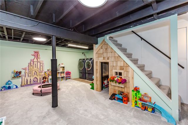 93 Tanglewood Drive, West Warwick, RI 02893