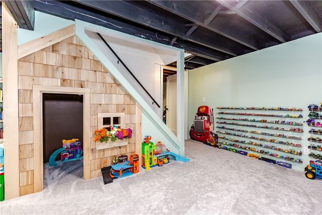 93 Tanglewood Drive, West Warwick, RI 02893