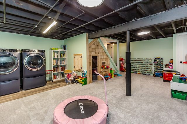 93 Tanglewood Drive, West Warwick, RI 02893