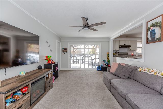 93 Tanglewood Drive, West Warwick, RI 02893