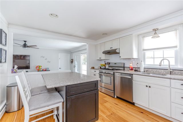 93 Tanglewood Drive, West Warwick, RI 02893