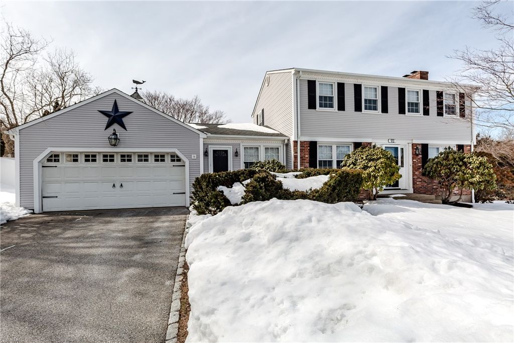 93 Tanglewood Drive, West Warwick, RI 02893