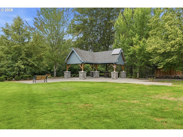 979 Se ROUNDELAY St, Hillsboro, OR 97123